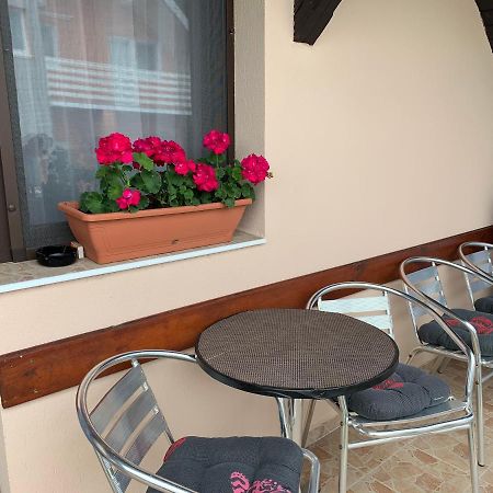 Nagcsalados Rozsa Apartman Balatonlelle Buitenkant foto