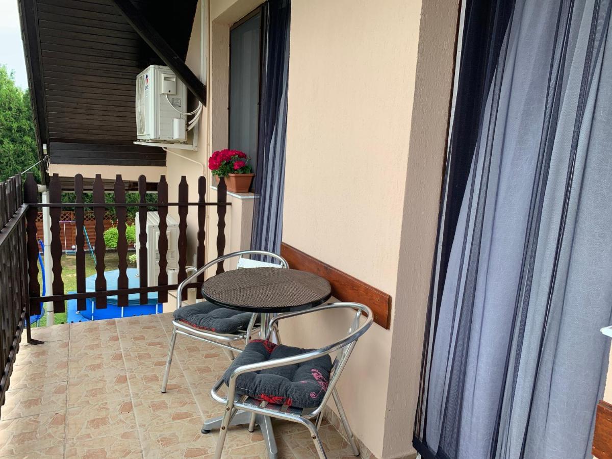 Nagcsalados Rozsa Apartman Balatonlelle Buitenkant foto