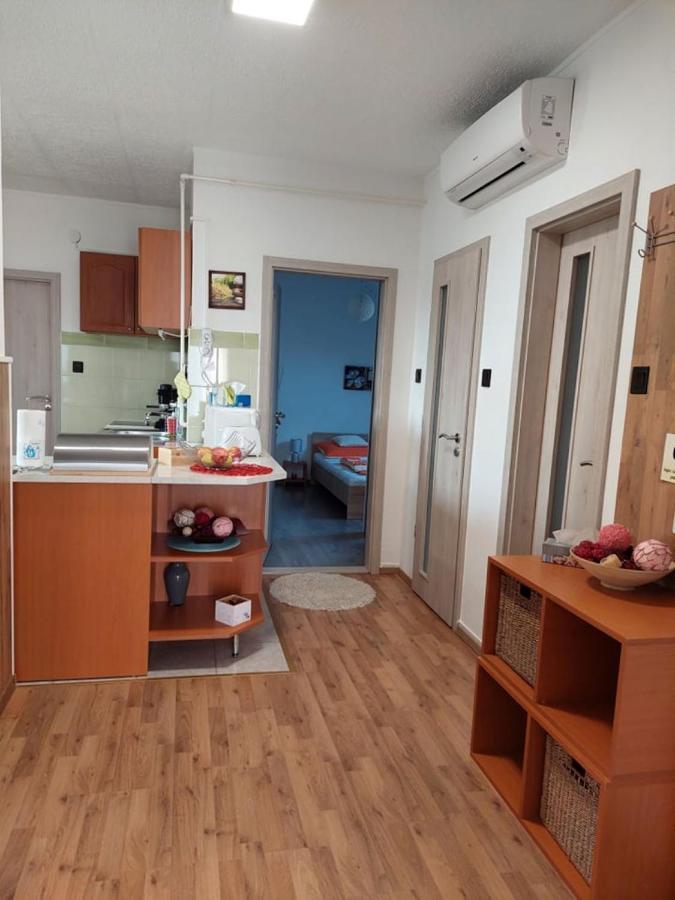 Nagcsalados Rozsa Apartman Balatonlelle Buitenkant foto