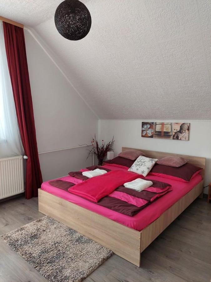 Nagcsalados Rozsa Apartman Balatonlelle Buitenkant foto