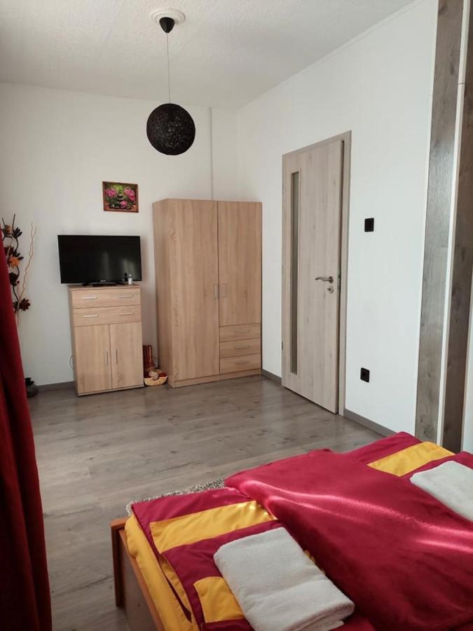 Nagcsalados Rozsa Apartman Balatonlelle Buitenkant foto
