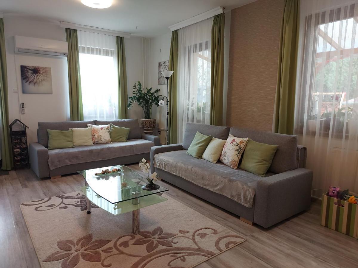 Nagcsalados Rozsa Apartman Balatonlelle Buitenkant foto