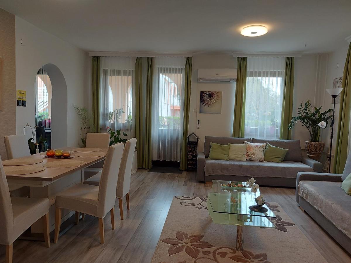 Nagcsalados Rozsa Apartman Balatonlelle Buitenkant foto