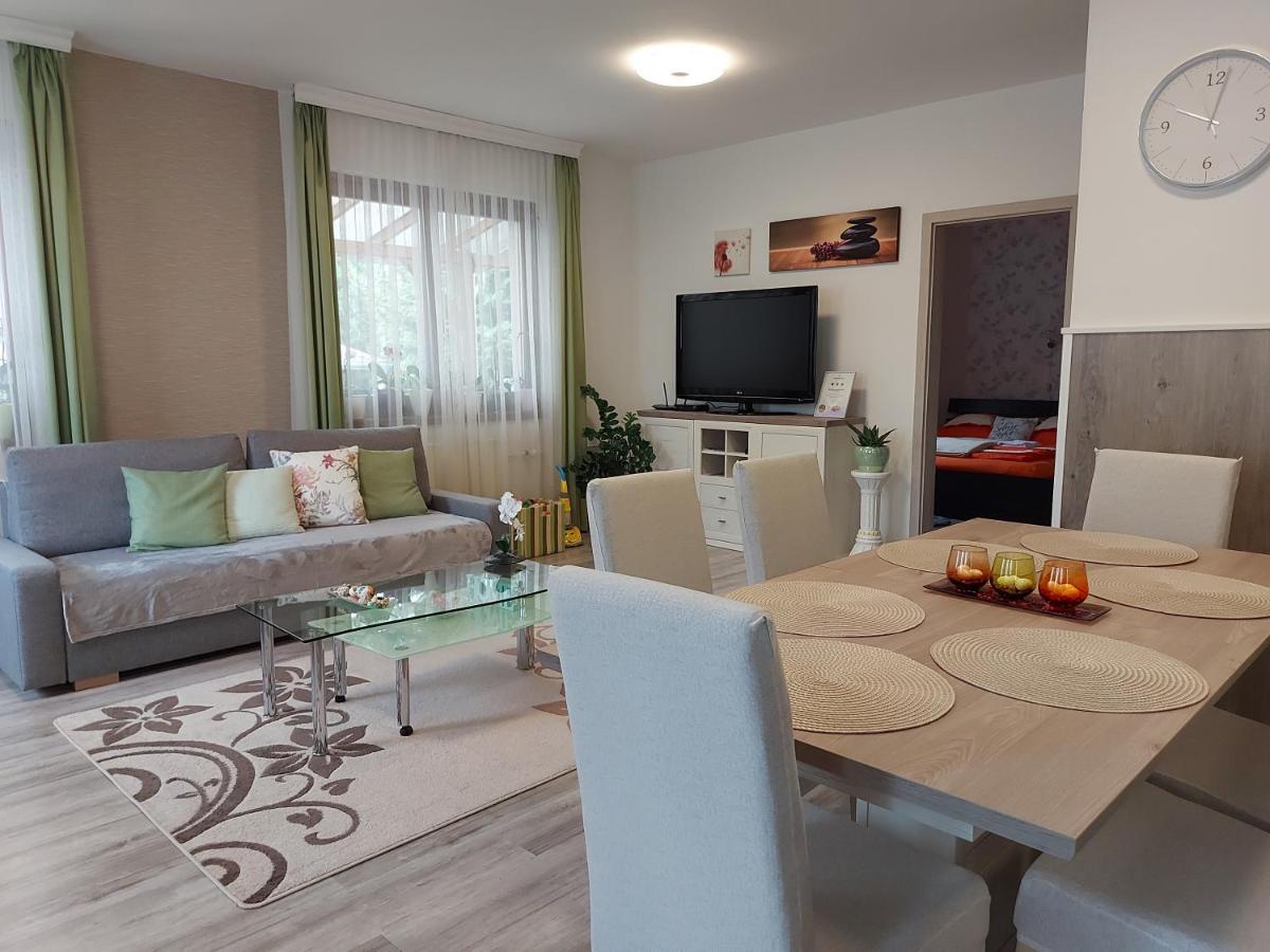 Nagcsalados Rozsa Apartman Balatonlelle Buitenkant foto