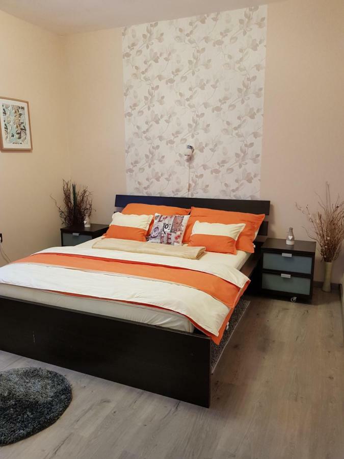 Nagcsalados Rozsa Apartman Balatonlelle Buitenkant foto